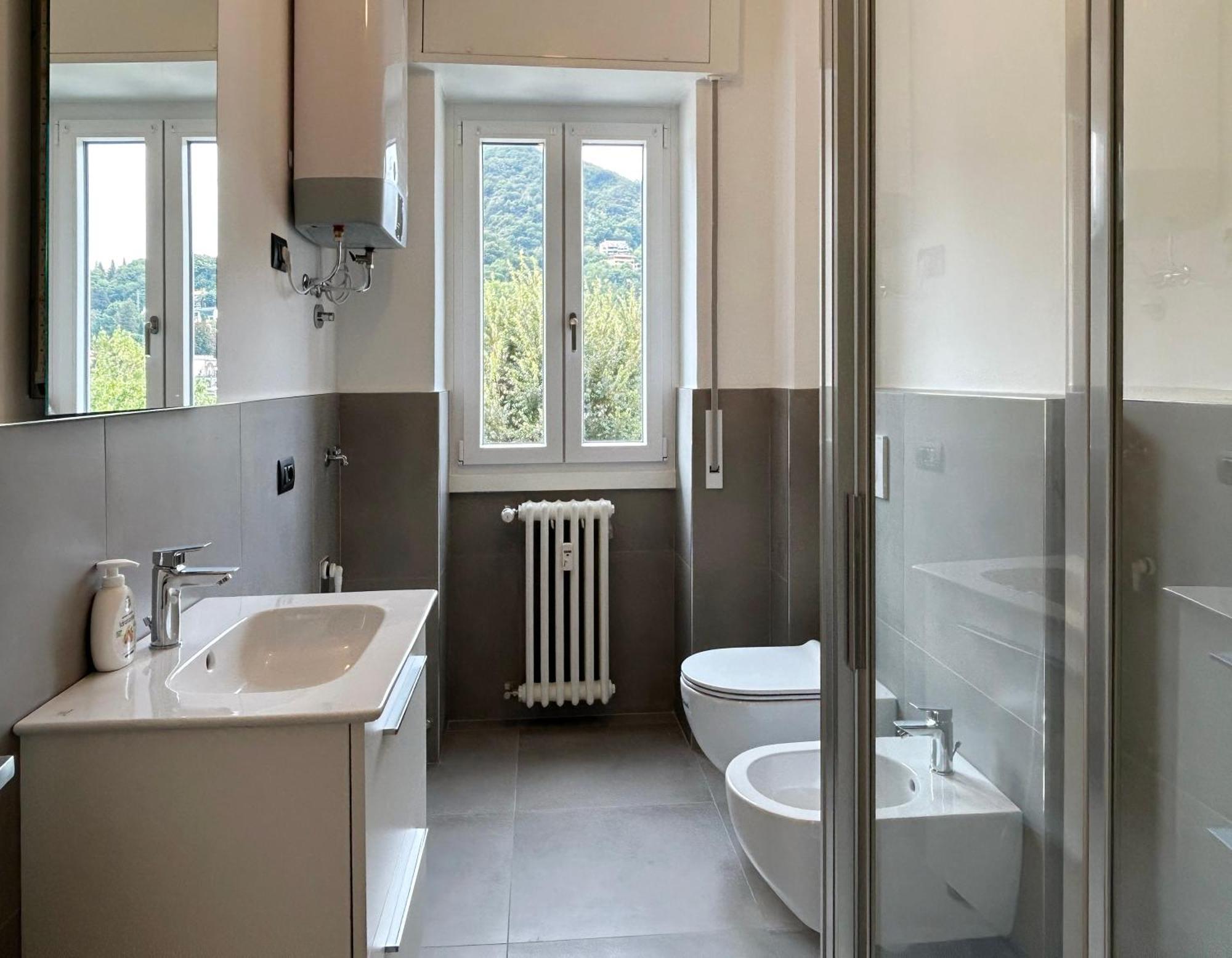 Lecco Lakefront Retreat Екстериор снимка