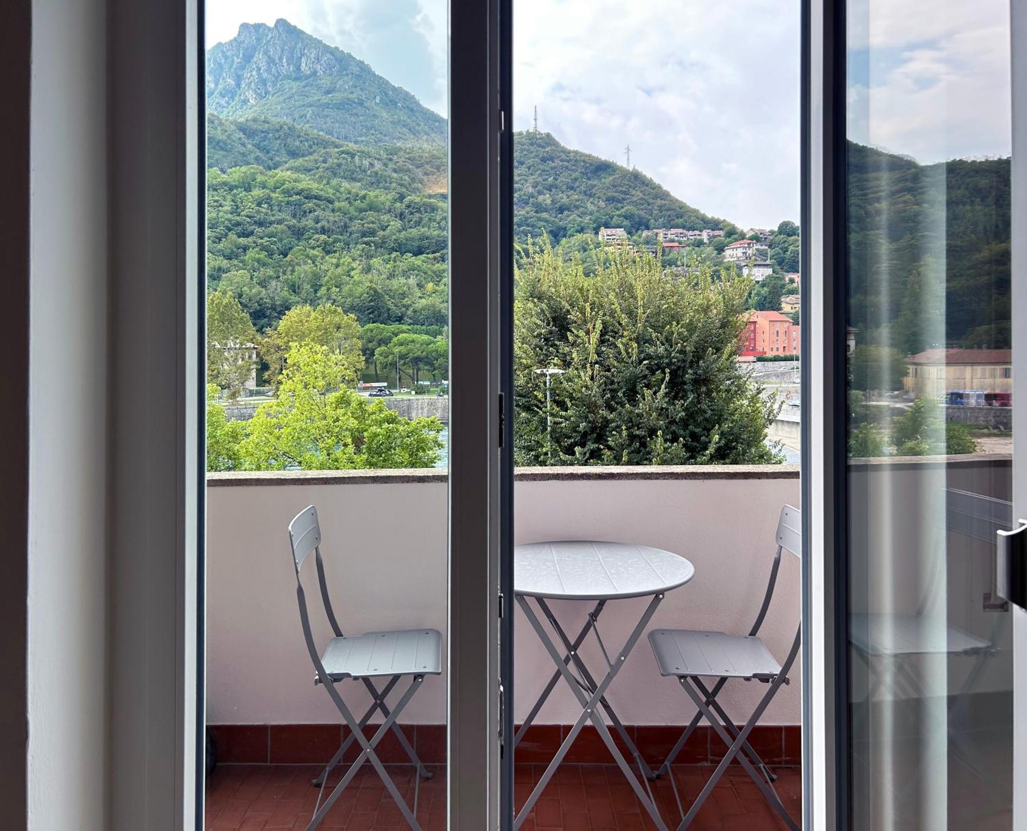 Lecco Lakefront Retreat Екстериор снимка